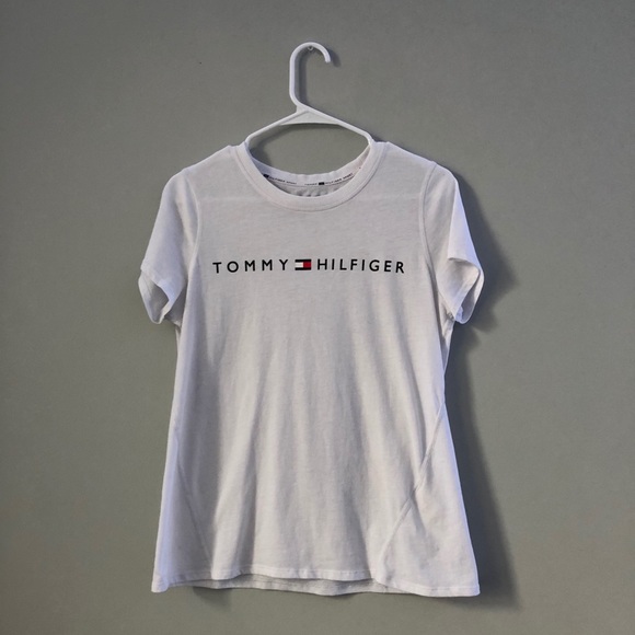 Tommy Hilfiger Tshirt - Picture 1 of 1